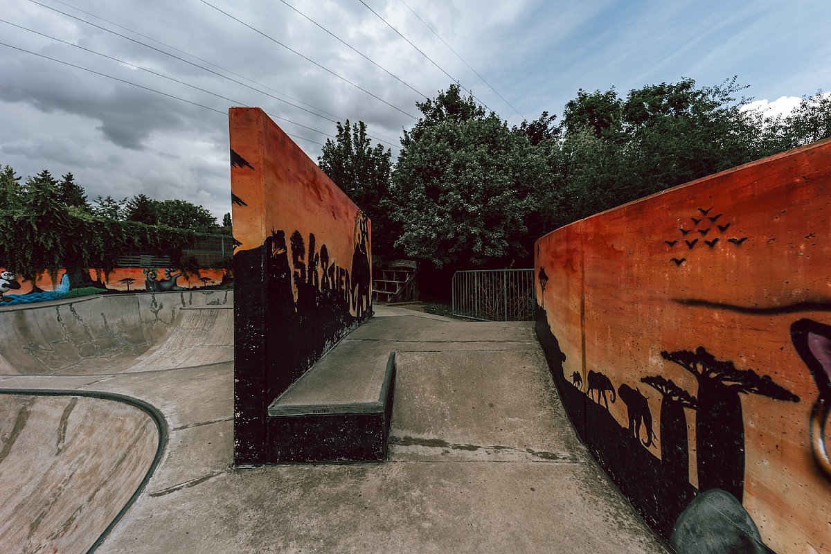 Red Shelter skatepark